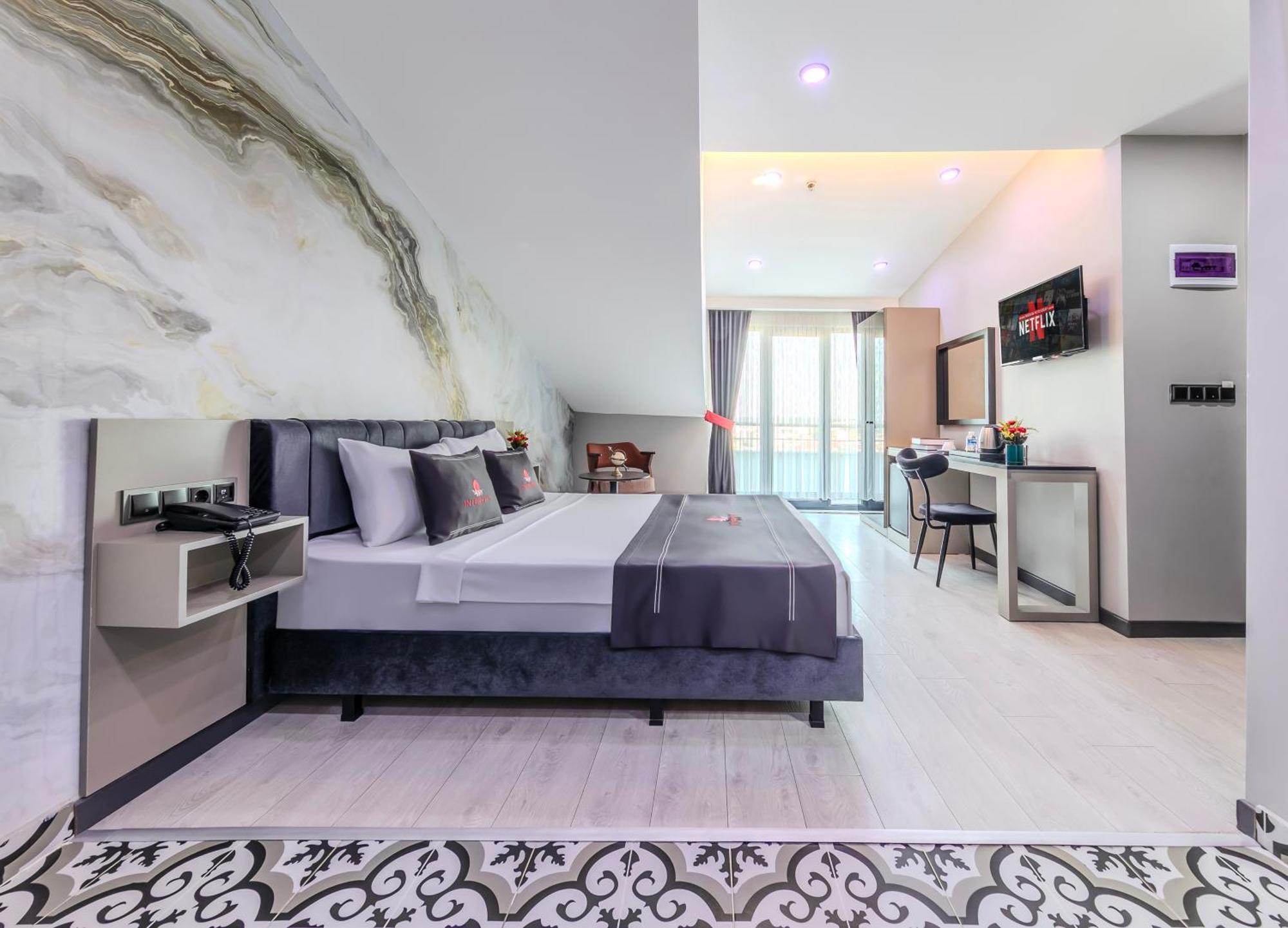 Intercity Hotel Istanbul Airport Arnavutkoy エクステリア 写真