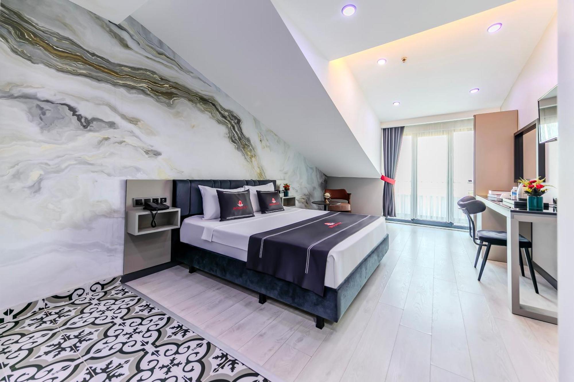 Intercity Hotel Istanbul Airport Arnavutkoy エクステリア 写真