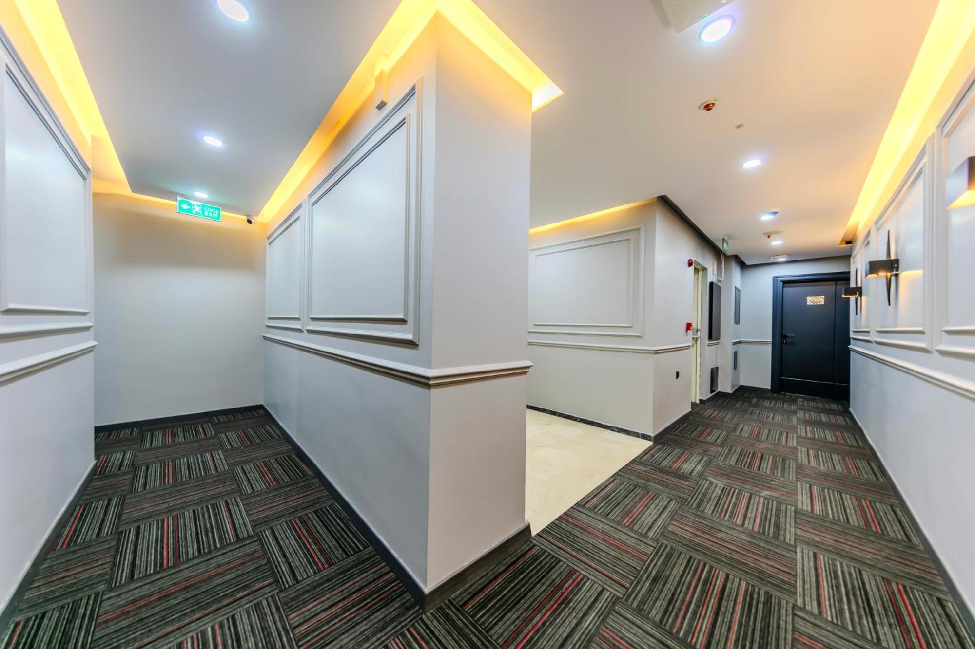 Intercity Hotel Istanbul Airport Arnavutkoy エクステリア 写真