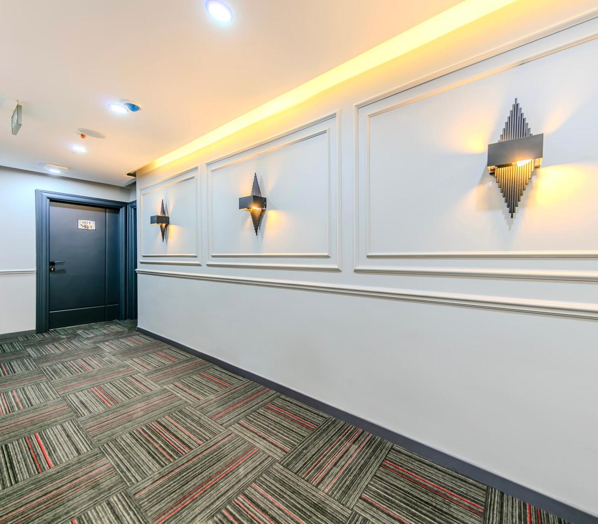 Intercity Hotel Istanbul Airport Arnavutkoy エクステリア 写真