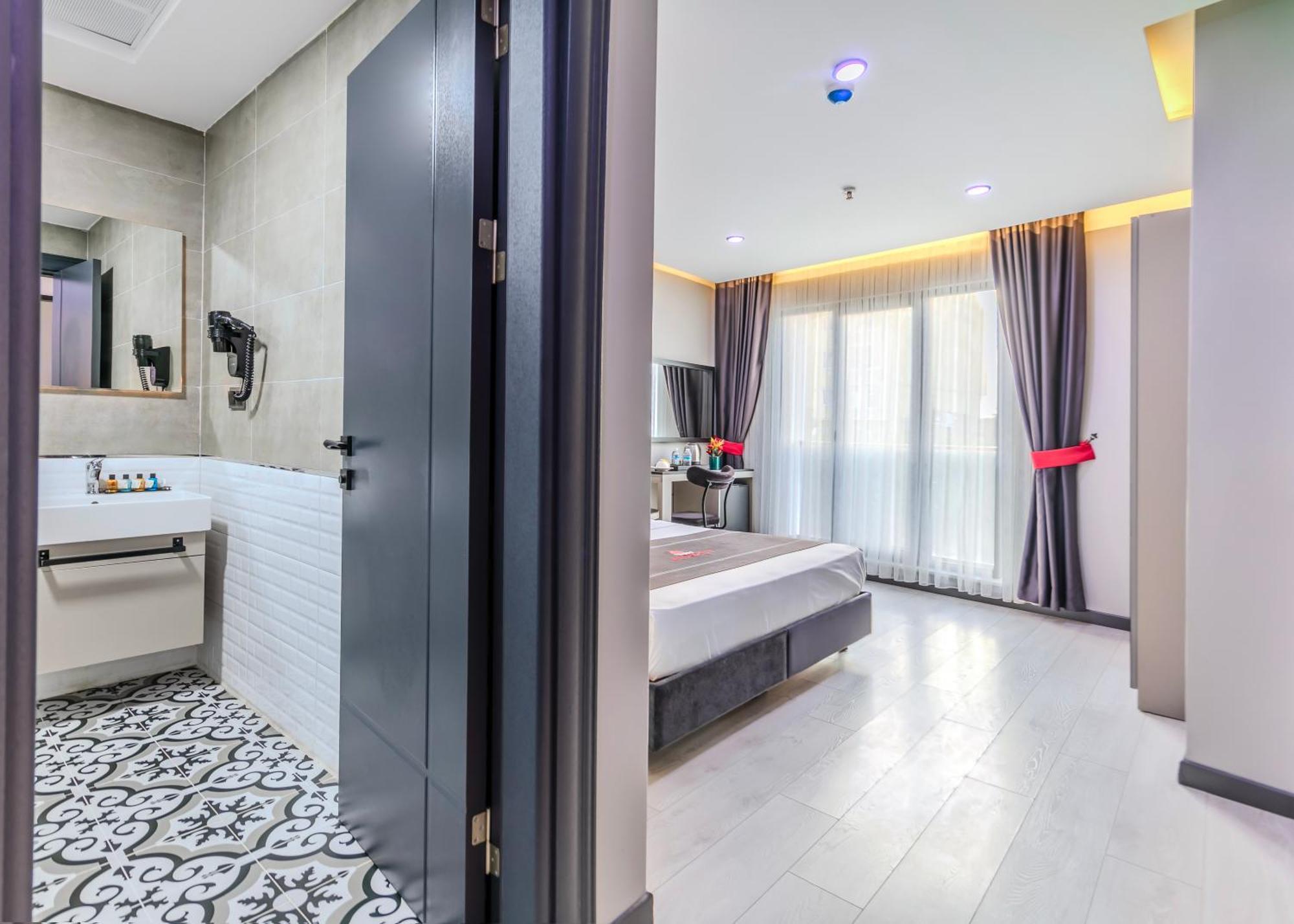 Intercity Hotel Istanbul Airport Arnavutkoy エクステリア 写真