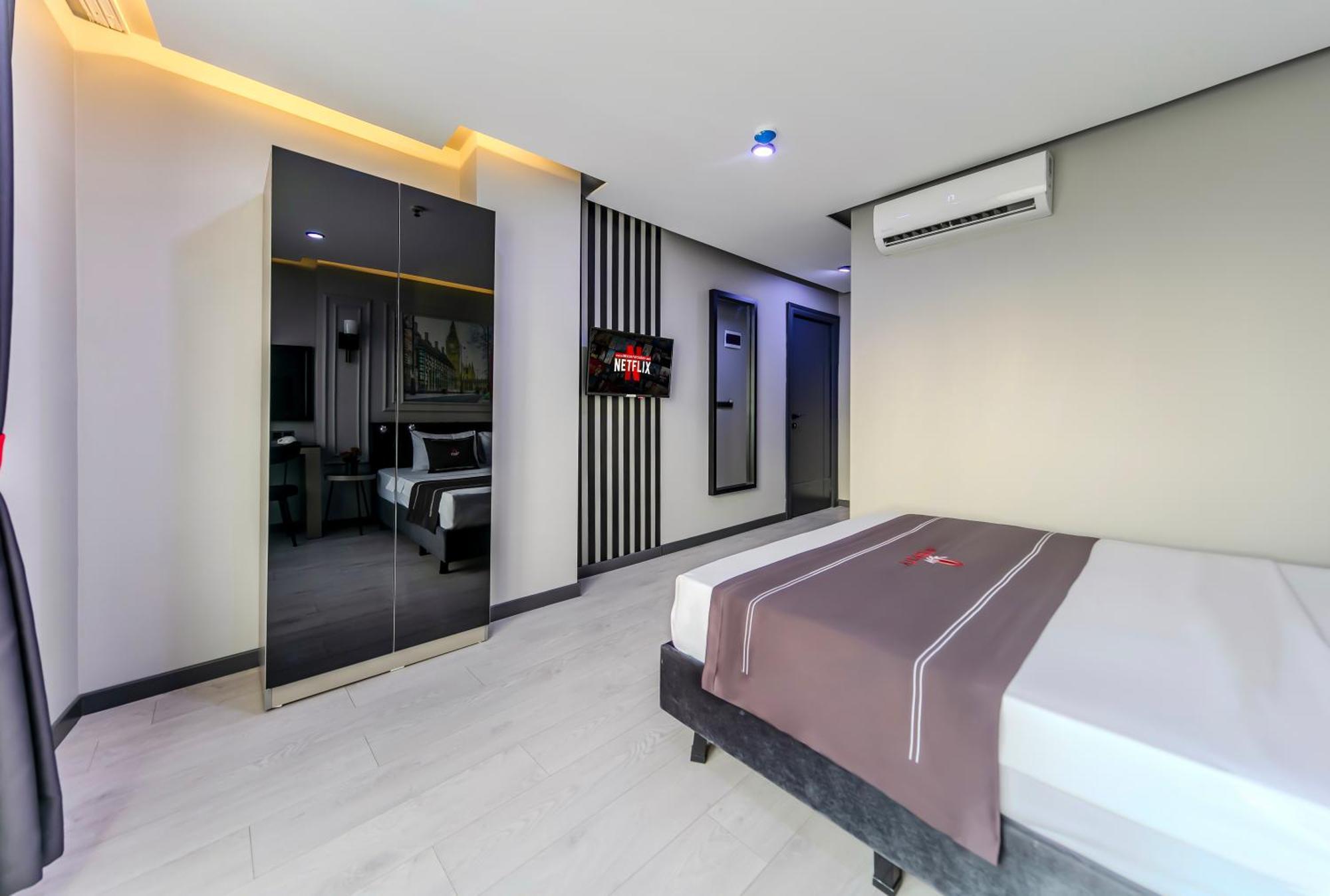 Intercity Hotel Istanbul Airport Arnavutkoy エクステリア 写真