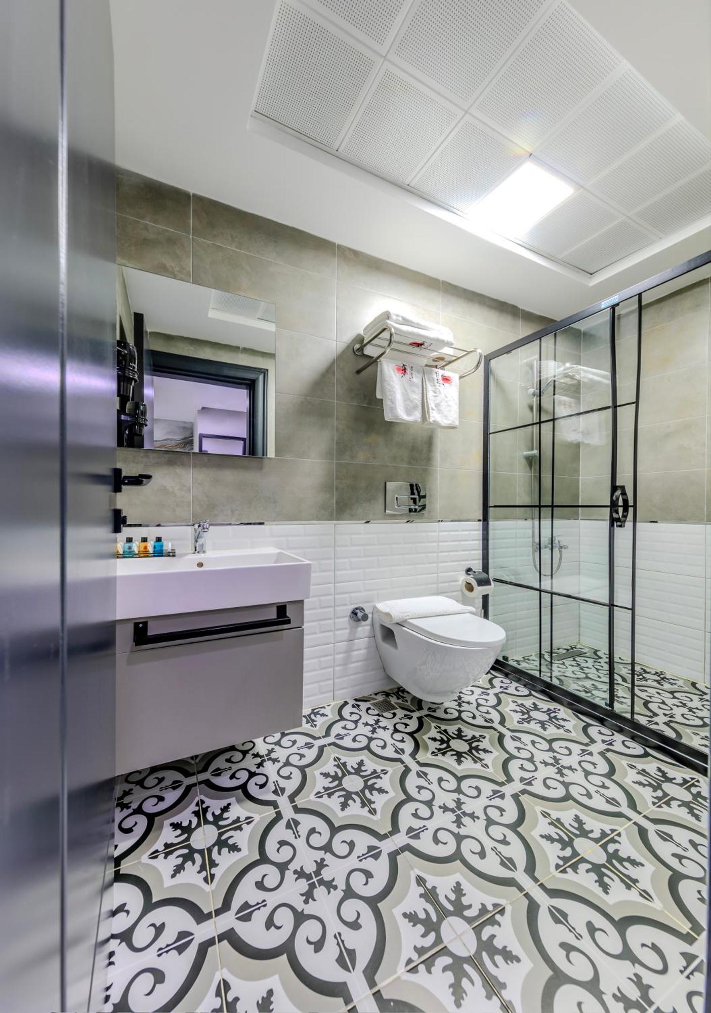 Intercity Hotel Istanbul Airport Arnavutkoy エクステリア 写真